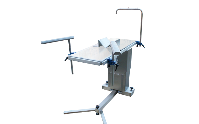 Hold-up bar for surgical draping